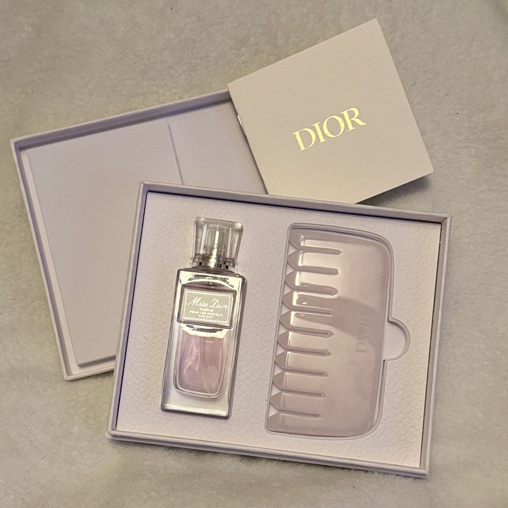 NIB Dior Gift Set - Miss Dior Hair Mist and Rose Quartz Comb